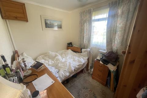 2 bedroom chalet for sale, Marine Parade, Sheerness ME12