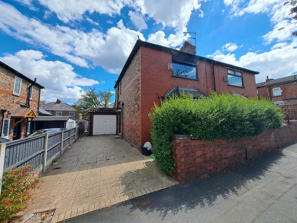 Rivington Road, St. Helens 2 bed house £850 pcm (£196 pw)