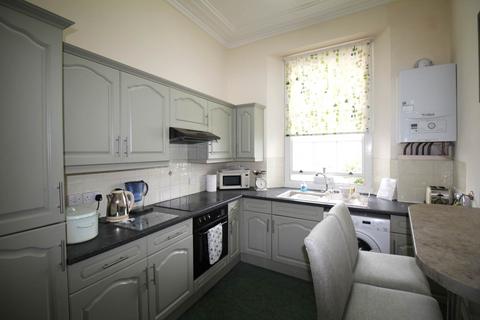 2 bedroom flat to rent, Royal Crescent, Weston Super Mare