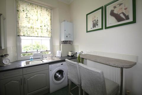 2 bedroom flat to rent, Royal Crescent, Weston Super Mare