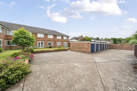 2 bedroom apartment for sale, Betenson Avenue, Kent TN13