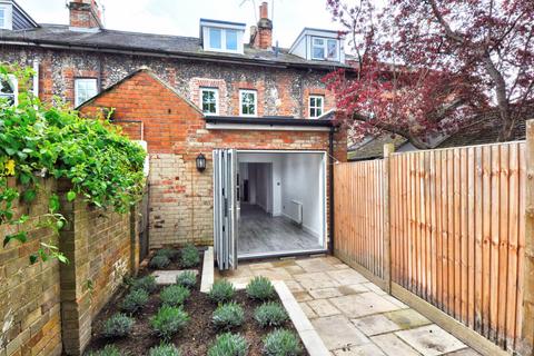 2 bedroom terraced house to rent, Greys Road, Henley On Thames