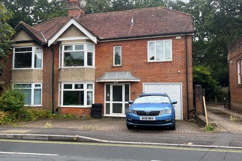 6 bedroom semi-detached house to rent, Burgess Road, Hampshire SO16