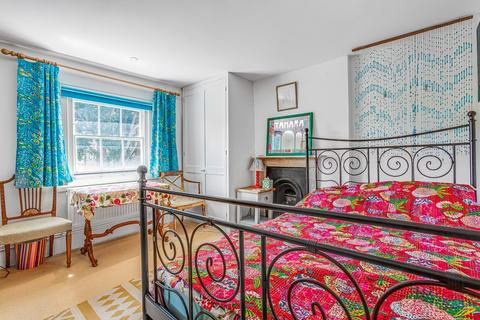 3 Ormond Road, Richmond, TW10 6TH