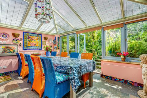 3 Ormond Road, Richmond, TW10 6TH
