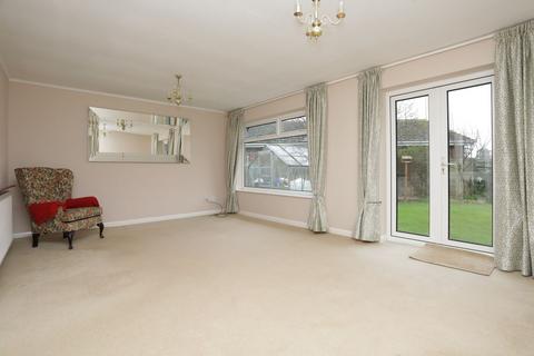 2 bedroom detached bungalow for sale, Bradstow Way, Broadstairs, CT10