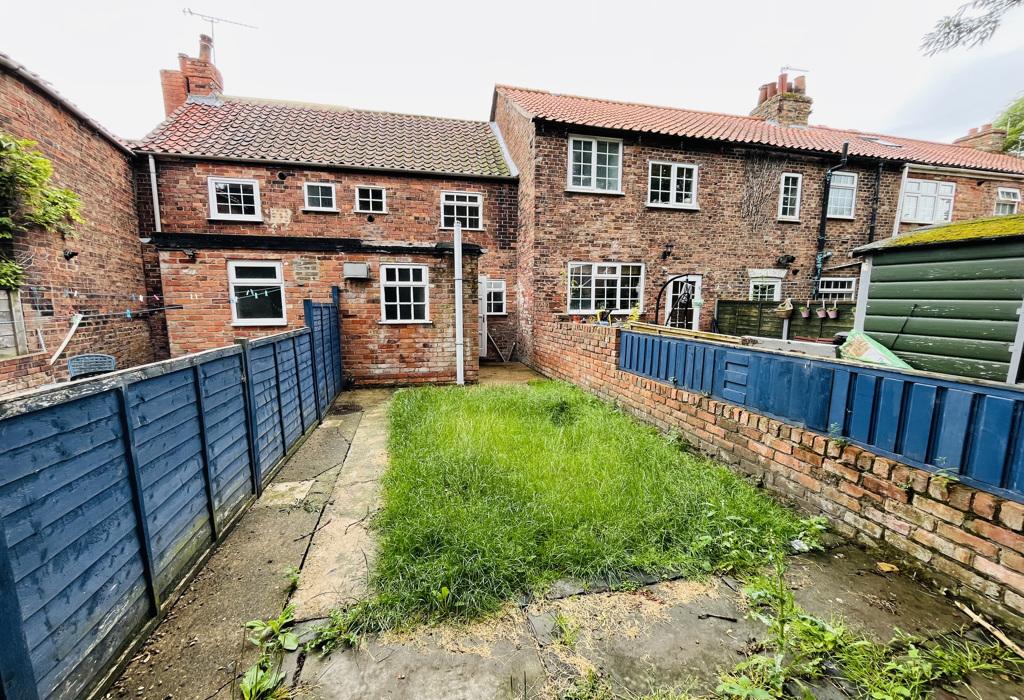 Sheriff Highway, Hedon, Hull, East... 2 bed house for sale £108,950