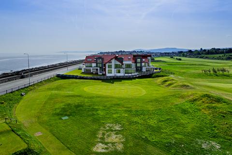 4 bedroom penthouse for sale, Marine Drive, Rhos On Sea LL28