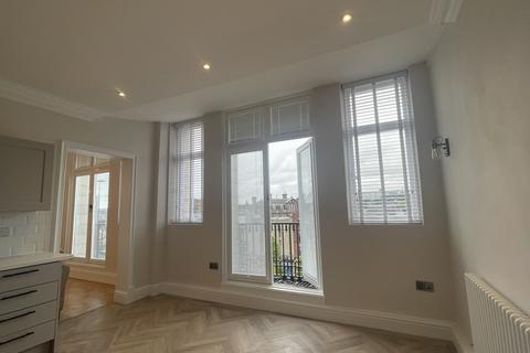 3 bedroom apartment to rent, Fitzalan Square, Sheffield S1