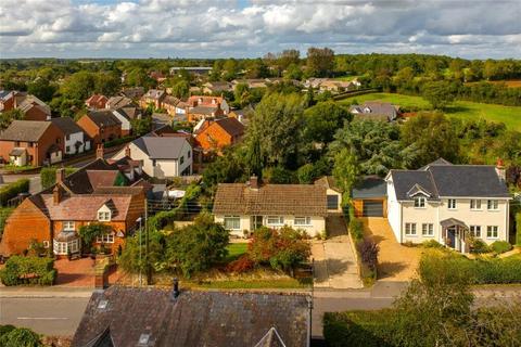 Redtiles Buckingham Road, Gawcott, Buckingham, MK18 4JE