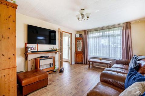 Redtiles Buckingham Road, Gawcott, Buckingham, MK18 4JE