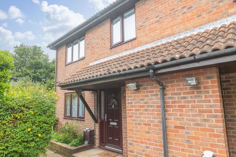 3 bedroom end of terrace house for sale, Beamont Close, Manston, CT12