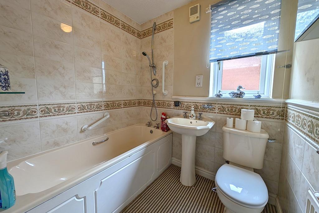 En Suite Bathroom