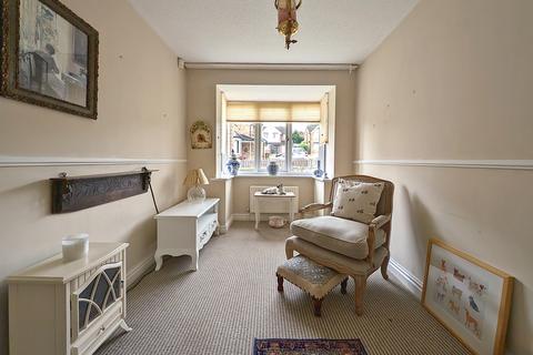 7 Jordanthorpe View, Sheffield, S8 8DY