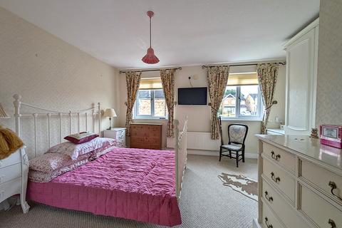 7 Jordanthorpe View, Sheffield, S8 8DY
