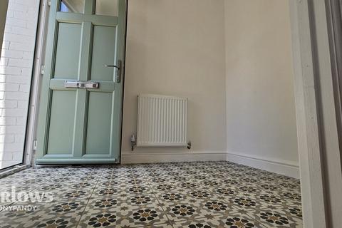 42 Pontrhondda Road, Tonypandy, CF40 2SZ