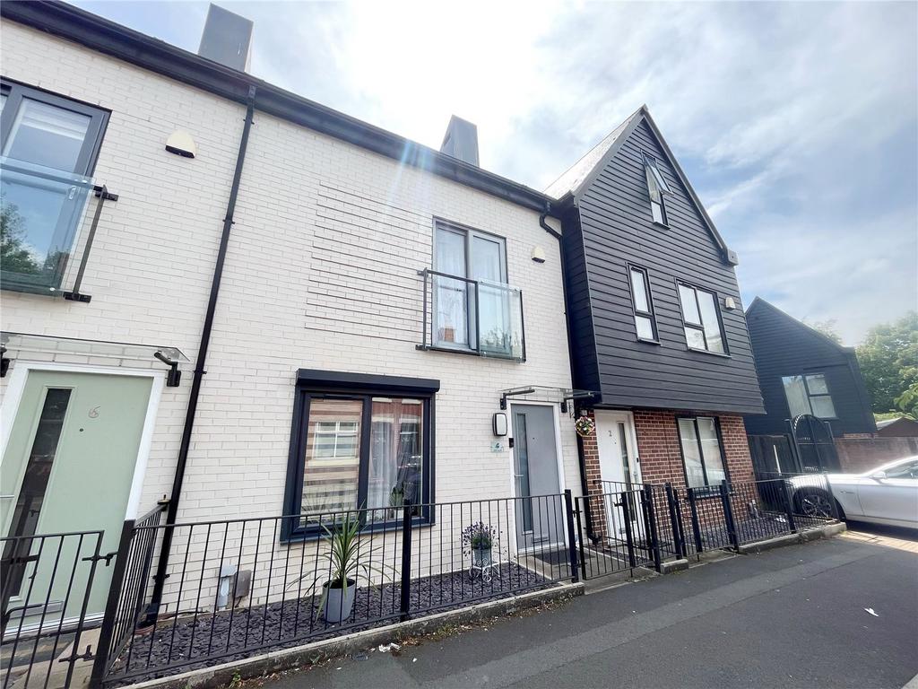 Old Lane, Openshaw, Greater... 2 bed townhouse for sale £200,000