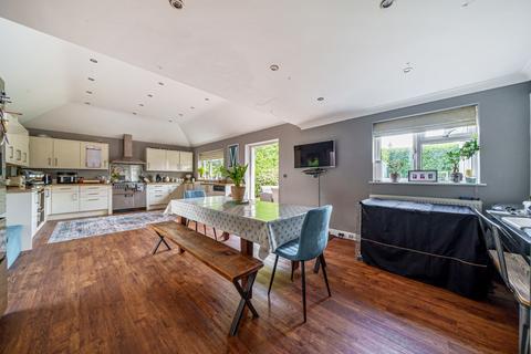 5 bedroom detached house for sale, Oatlands Mere, Weybridge, KT13