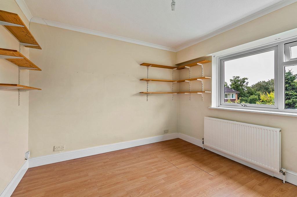 Rear bedroom