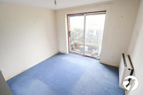 14 Voyagers Close, London, SE28 8QQ