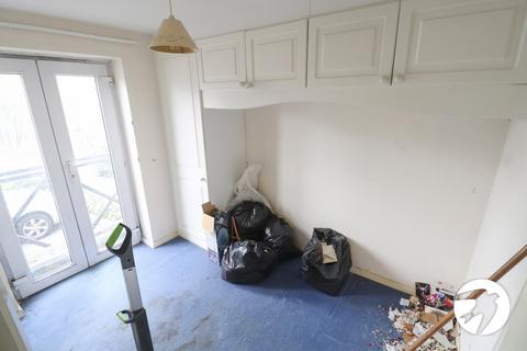 14 Voyagers Close, London, SE28 8QQ
