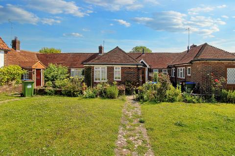 2 bedroom bungalow for sale, Barn Close, Kingston