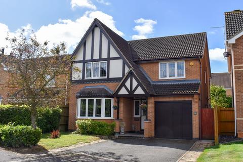 4 bedroom detached house for sale, Belle Baulk, Towcester, NN12