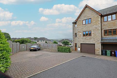 3 bedroom townhouse for sale, Standroyd Court, Colne, BB8