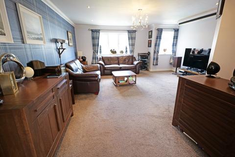 3 bedroom townhouse for sale, Standroyd Court, Colne, BB8