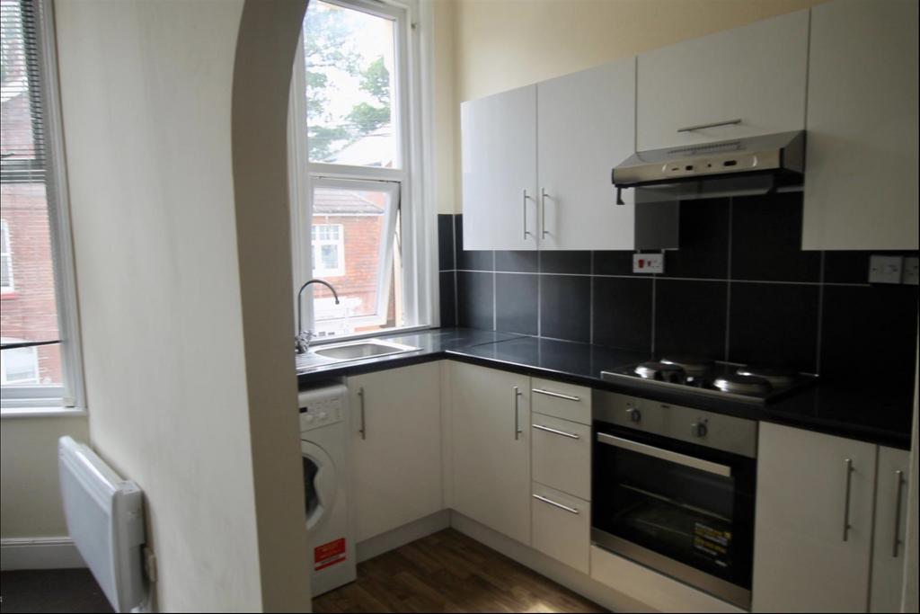 Kenilworth Road, St. LeonardsonSea... 1 bed flat to rent £800 pcm