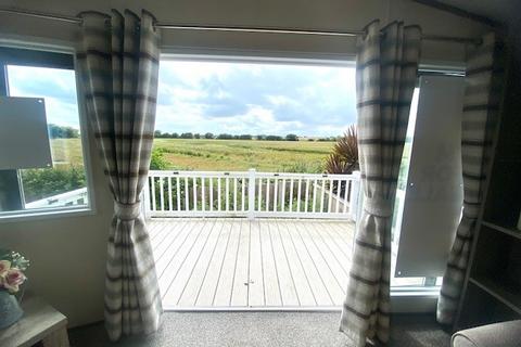 2 bedroom static caravan for sale, Low Road , Harwich CO12