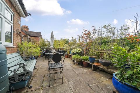 1, The Old Post House Fox Corner, Worplesdon, Guildford, GU3 3PP