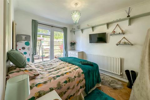 2 bedroom apartment for sale, St. Leonards Crescent, Sandridge, St. Albans, Hertfordshire, AL4