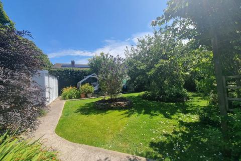 4 bedroom detached bungalow for sale, FRIARS POND ROAD, CATISFIELD