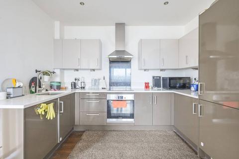 2 bedroom flat to rent, Baillie Apartments, Gallions Reach, London, E16