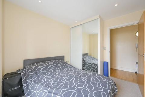 1 bedroom flat to rent, Wharfside Point, Canary Wharf, London, E14