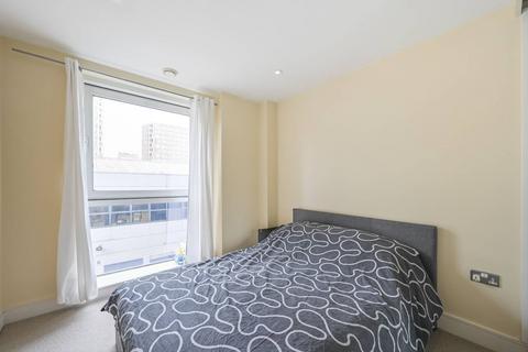 1 bedroom flat to rent, Wharfside Point, Canary Wharf, London, E14