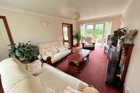 4 bedroom detached house for sale, Faenol Isaf, Tywyn LL36