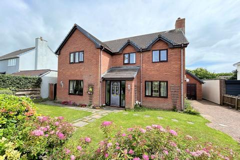 4 bedroom detached house for sale, Faenol Isaf, Tywyn LL36