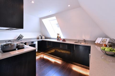 2 bedroom apartment to rent, Duke Street, London, W1K