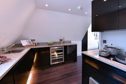 2 bedroom apartment to rent, Duke Street, London, W1K