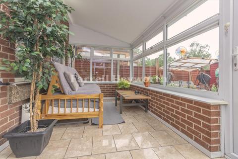 18 Cheetham Meadow, Leyland, PR26 7UB