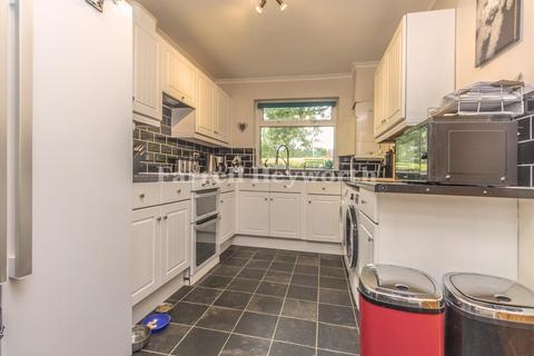 18 Cheetham Meadow, Leyland, PR26 7UB