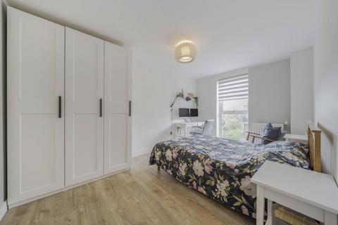 2 bedroom flat to rent, Apple Yard, Anerley, London, SE20