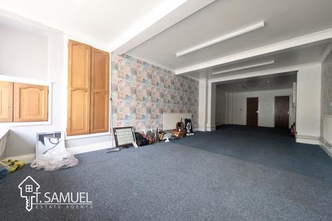 2 bedroom flat for sale, Oxford Street, Mountain Ash