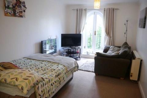 Studio to rent, Walsingham Close, Hatfield