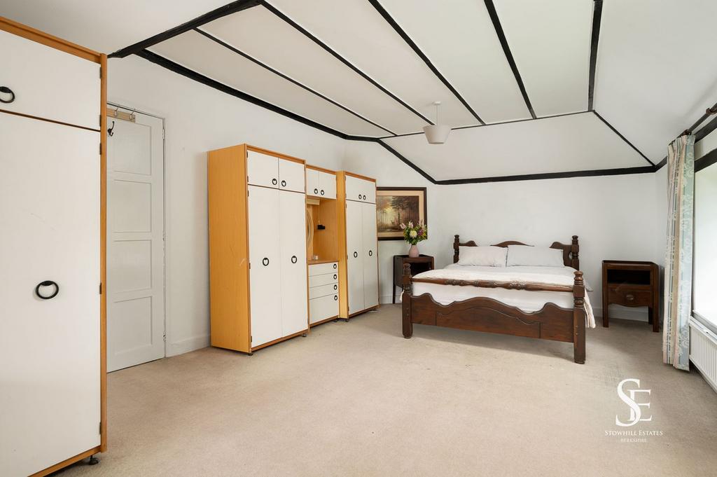 East Wing - Bedroom 6