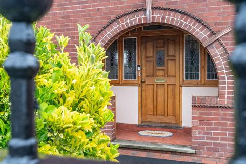 3 bedroom detached house for sale, Monument Avenue, Stourbridge, West Midlands, DY9