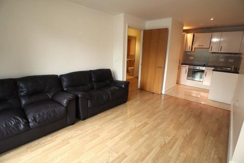 2 bedroom flat to rent, Peaberry Court, Hendon