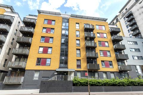 2 bedroom flat to rent, Norman Road London SE10